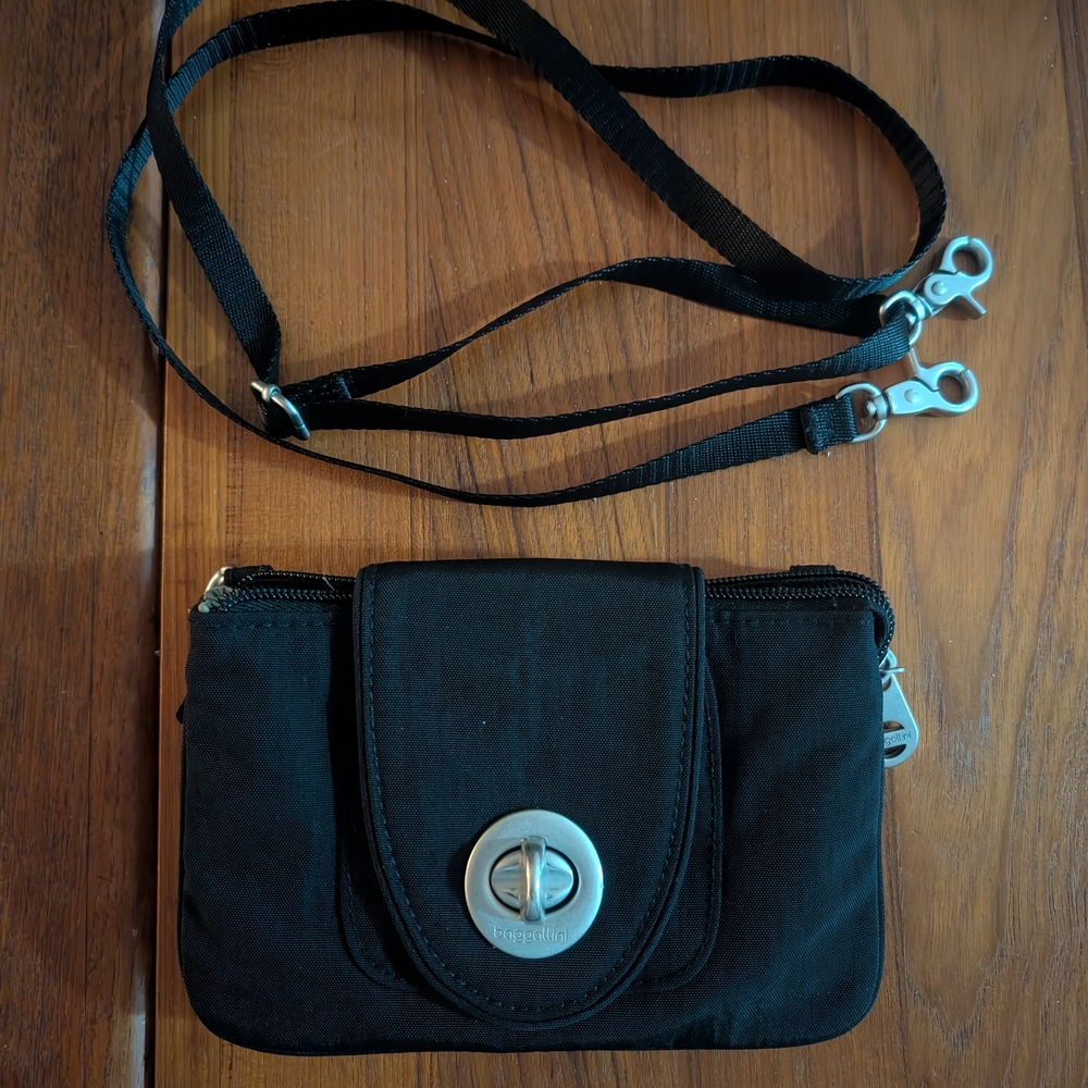 Baggallini Black Bag with Silver Accents